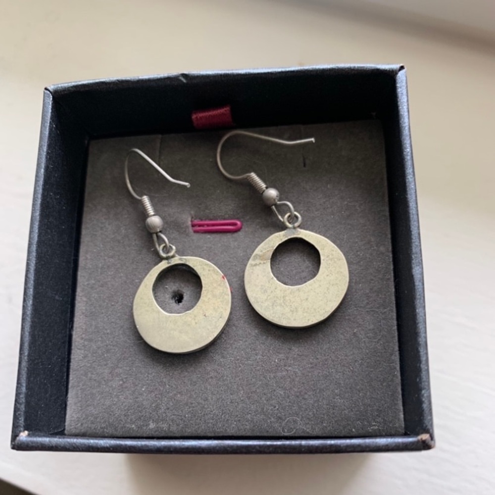 Drop earrings - Picture 2 of 2